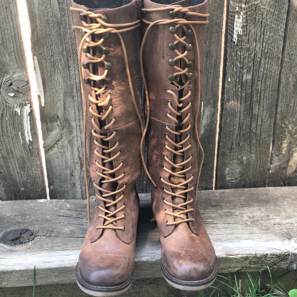 Steve Madden Dessyy boots